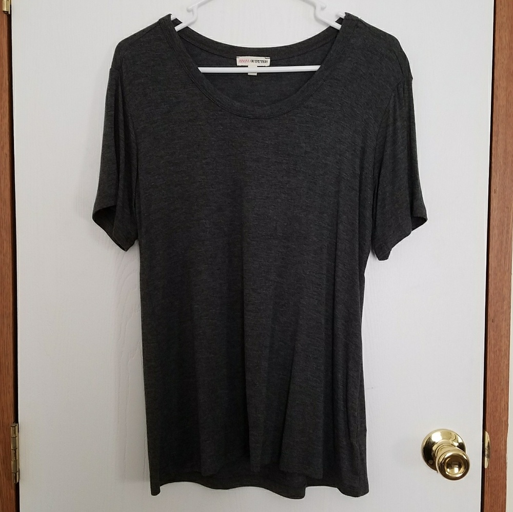 Long loose fit tee.